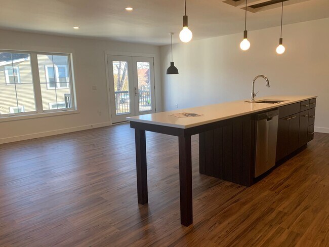 Building Photo - 389