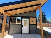 Building Photo - 2018-2018 SW Reindeer Ave