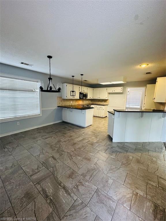 Building Photo - 3900 Bristol Ln