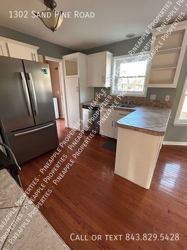 Building Photo - 1302 Sand Pine Rd