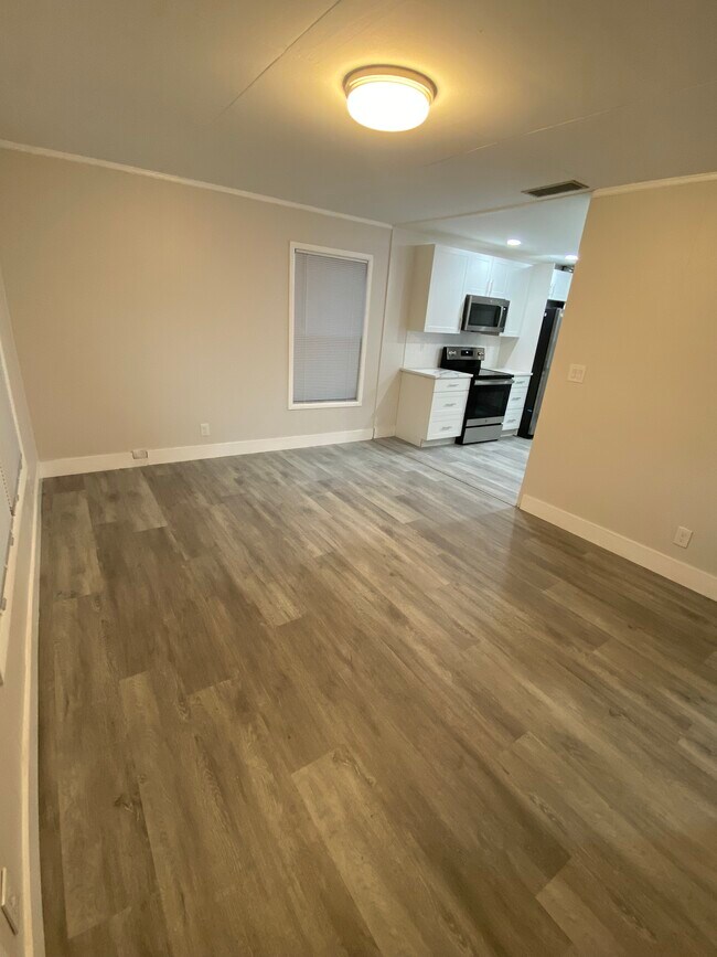 Building Photo - 6514 Garden Ave