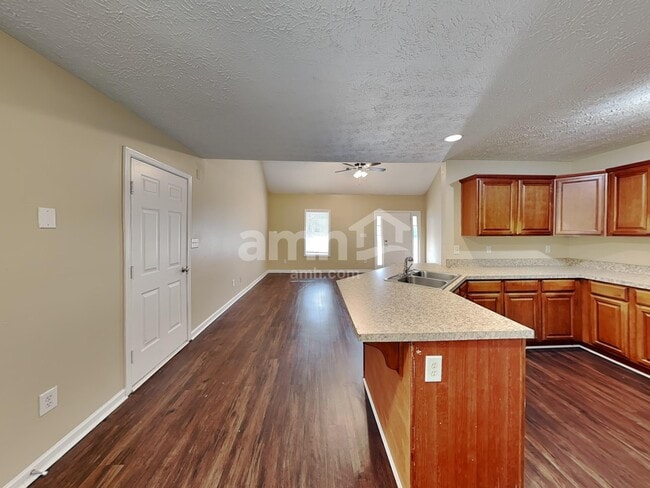 Building Photo - 84 Glen Ridge Dr