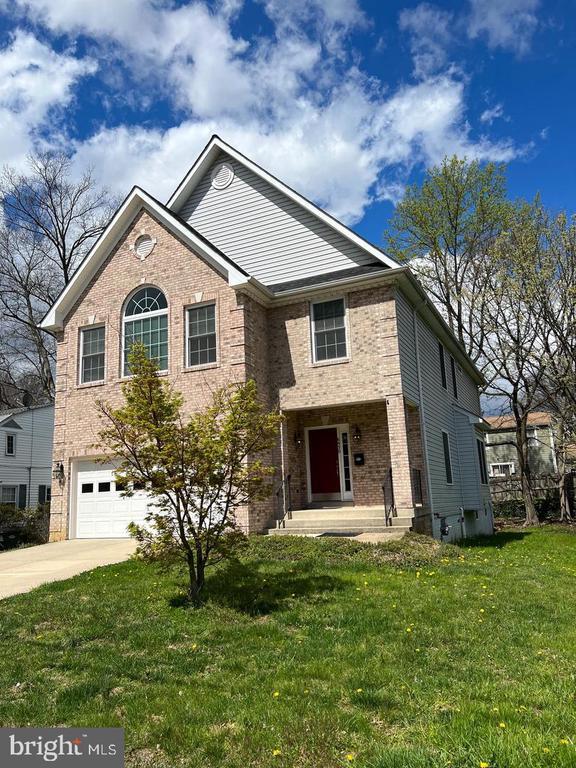Building Photo - 6930 Westlawn Dr