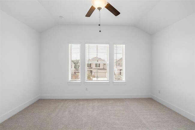 Building Photo - 1413 Kneehigh Ln