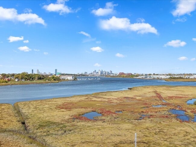 Building Photo - 133 Commander Shea Blvd