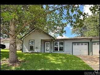 Building Photo - 2704 Timbermist Cir