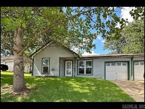 Building Photo - 2704 Timbermist Cir