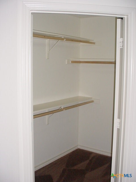 Building Photo - 104 Jocelyn Cir