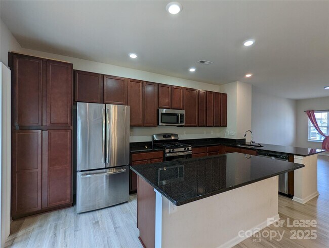 Building Photo - 7123 Jane Parks Way