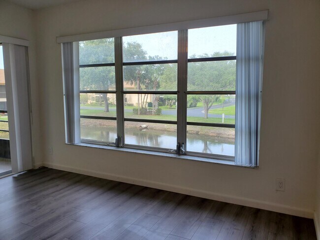 Building Photo - 5890 Sugar Palm Ct