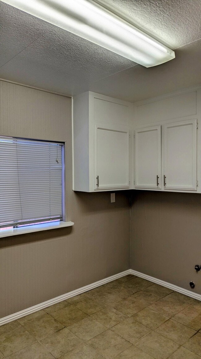 Building Photo - 73530 Red Cir