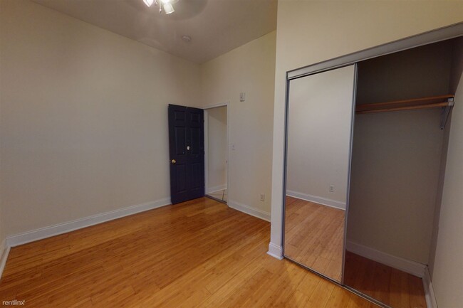 Building Photo - 3 br, 2 bath Triplex - 1619 DIAMOND ST Unit A