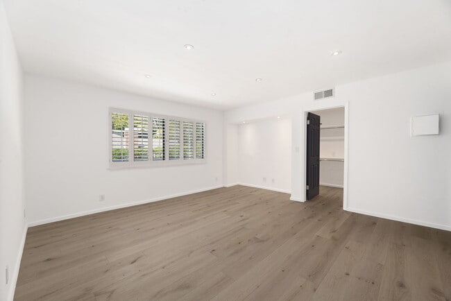 Building Photo - 2937 Deep Canyon Dr