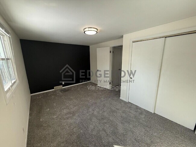 Building Photo - 2714 Colton Dr SE