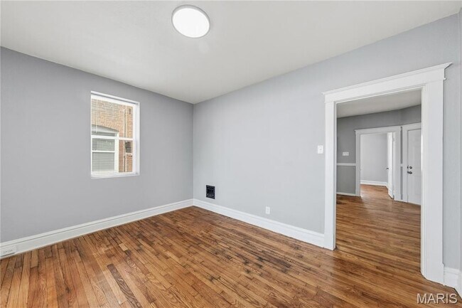 Building Photo - 4643 Evans Ave