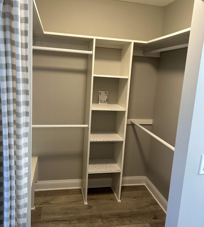 Building Photo - 7716 SE Sugar Sand Cir