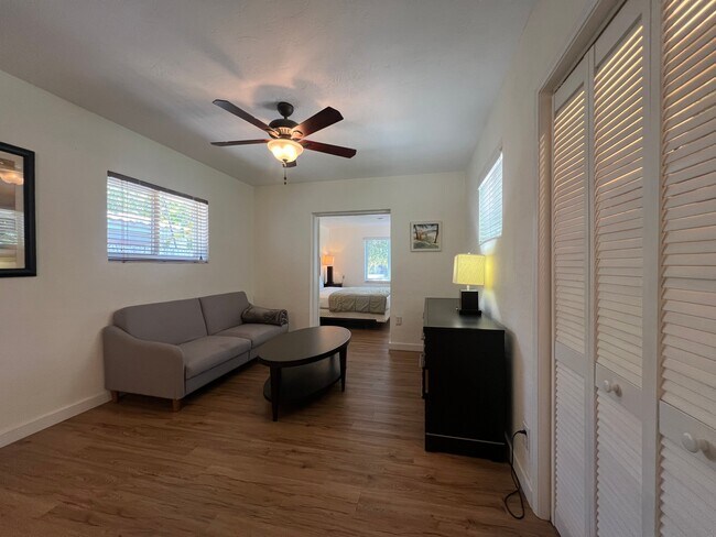 Building Photo - 500 S Riverside Dr