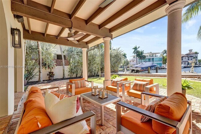 Building Photo - 2035 NE 31st Ave