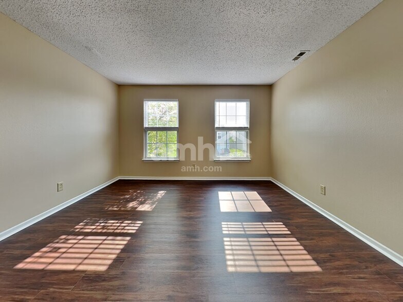 Building Photo - 8330 S Rising Sun Dr