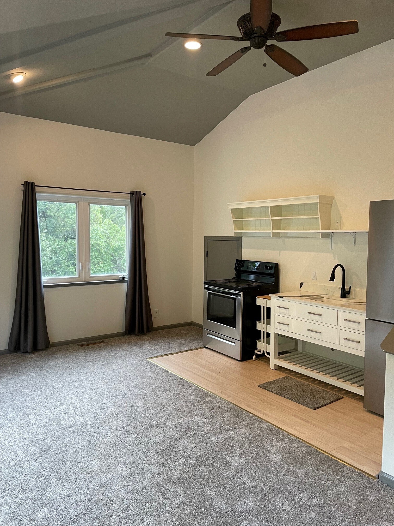 Building Photo - 7181 Thorndale Dr