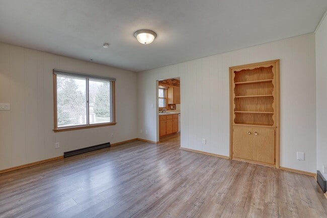 Building Photo - 4465 N 144th St