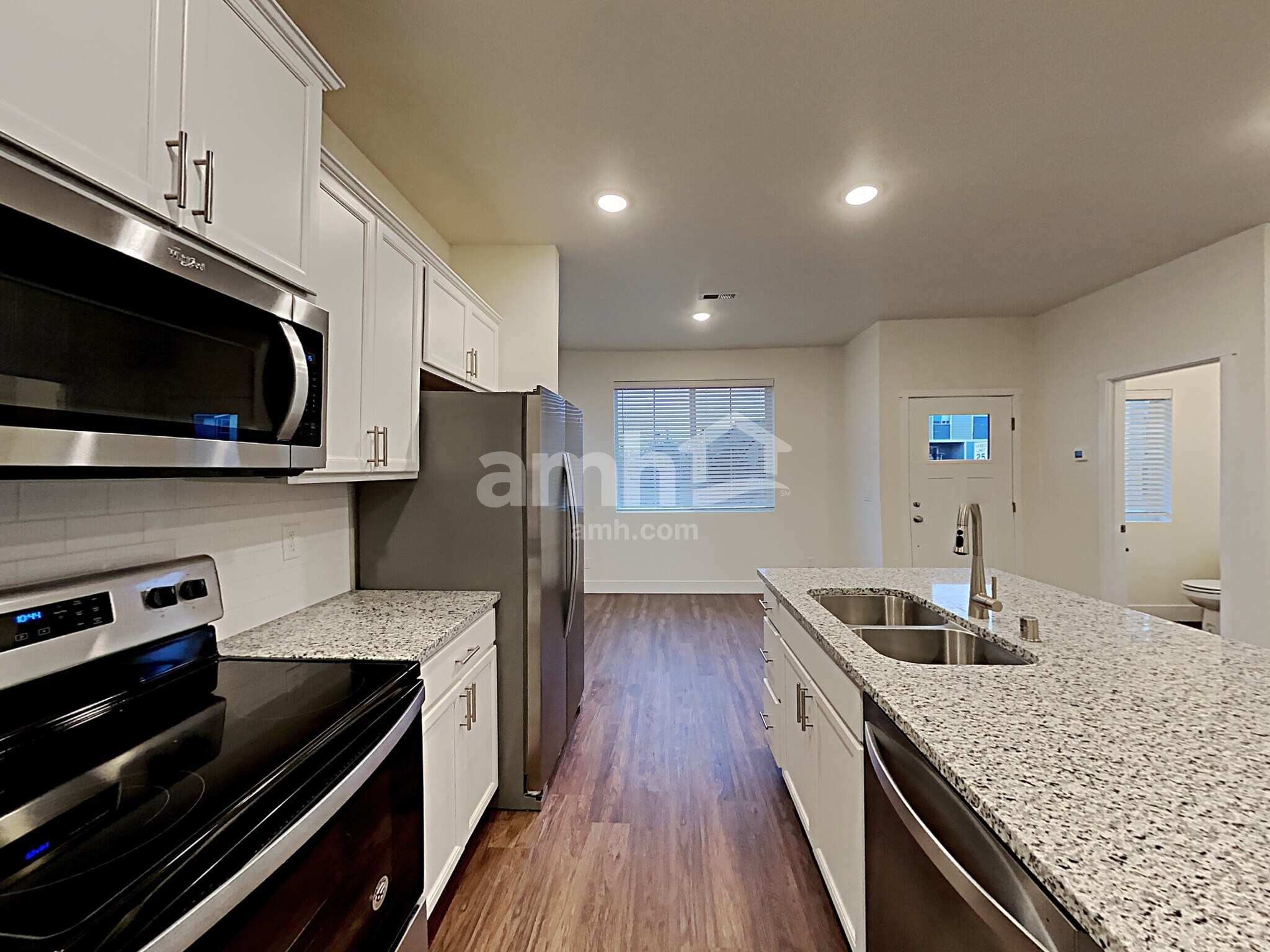 Building Photo - 33013 Lookout Ln