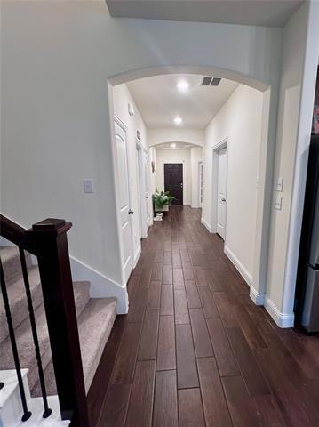 Building Photo - 414 Parkford Dr