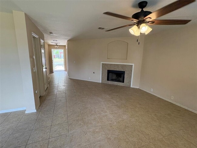 Building Photo - 456 Camelia Pkwy