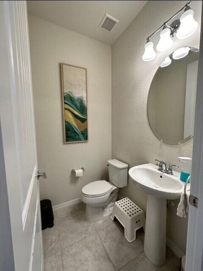 Building Photo - 4460 San Fratello Cir