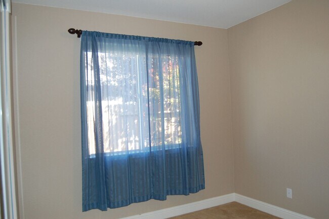 Building Photo - 3 bedroom Gem in Anatolia