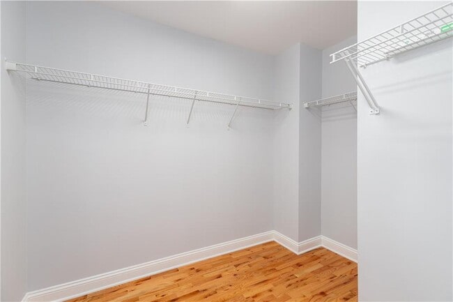Building Photo - 2425 Delamore Chase