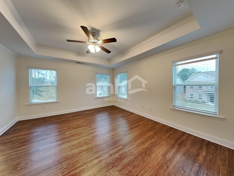 Building Photo - 1882 Weatherbrook Cir