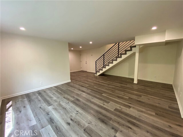 Building Photo - 208 S Park View St