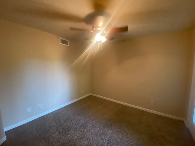 Building Photo - Awesome Condo in Plano! Available 6/6/22
