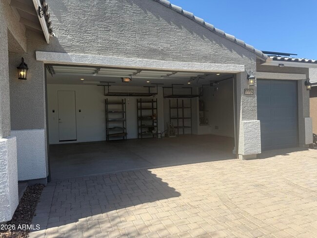 Building Photo - 17704 W Fetlock Trl