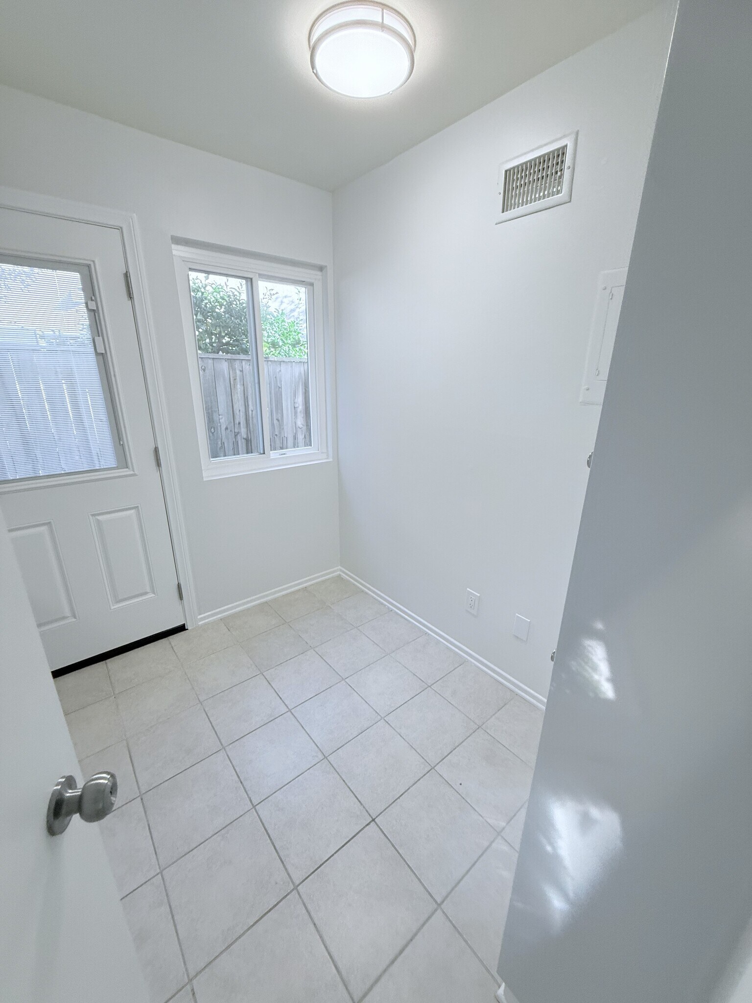 Kitchen - 3737 Portofino Way