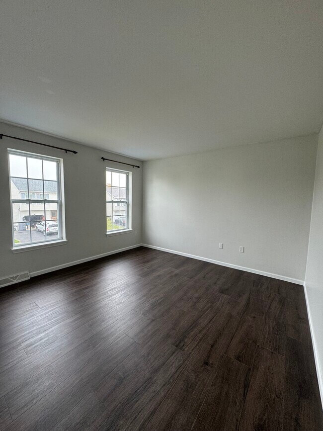 Building Photo - 35 Morgans Run