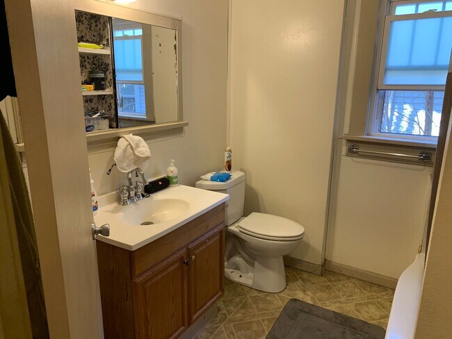 Building Photo - 1821 7th Ave