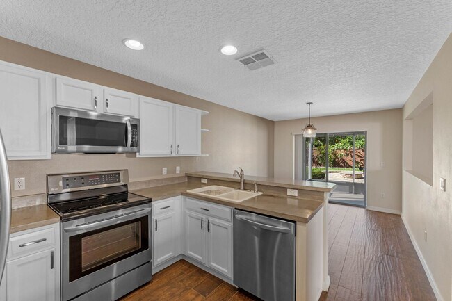 Building Photo - 15321 Harrowgate Way