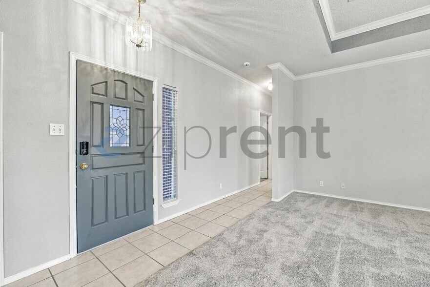 Building Photo - Unit
