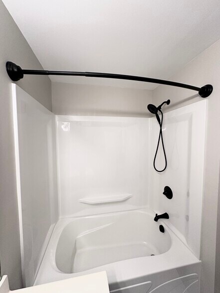 Upper Level - NEW Shower - 12652 43rd St NE