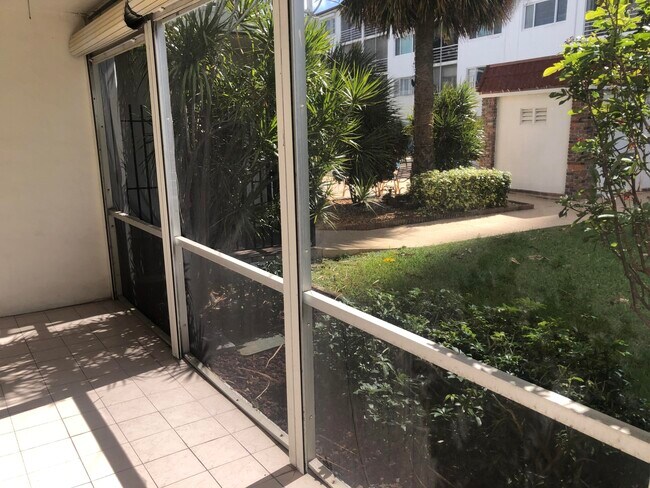 Building Photo - 4500 N Flagler Dr