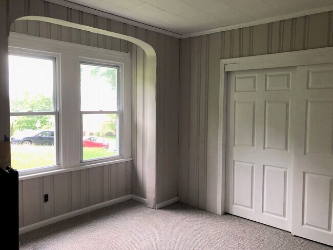 Building Photo - 360 Dehaven St