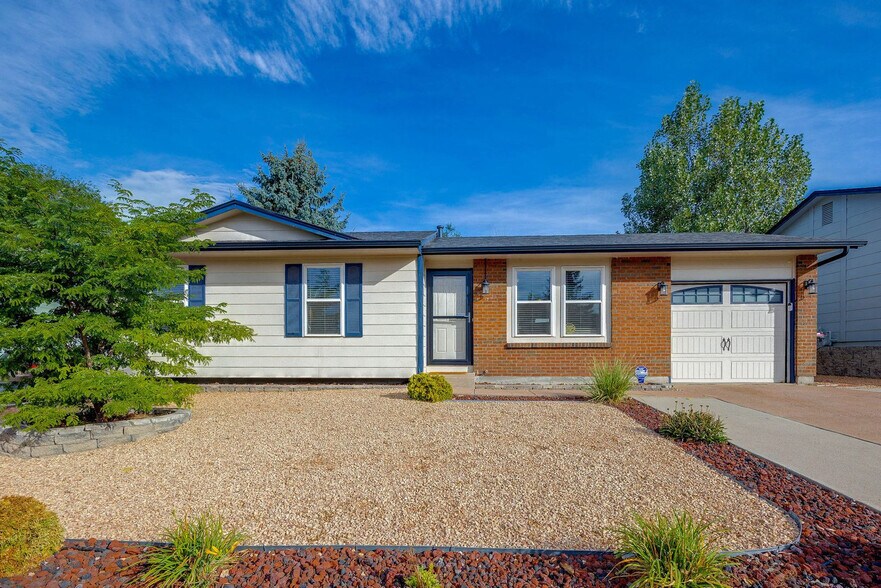 Building Photo - 6650 Parkridge Ct