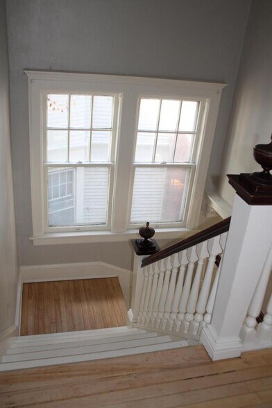 Stairs - 2909 N Farwell Ave