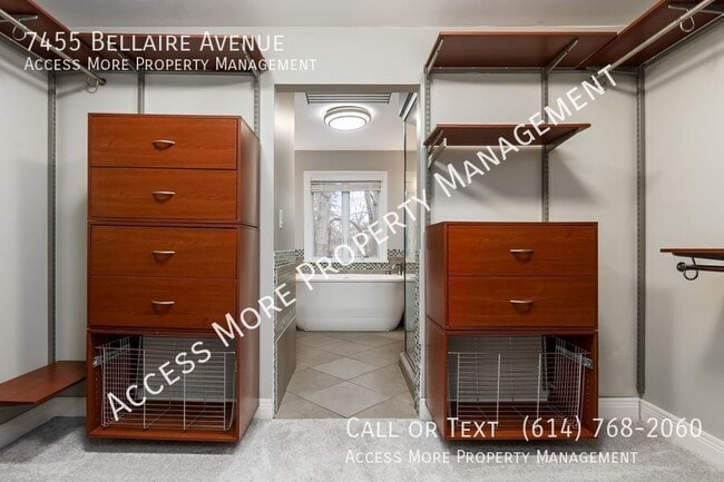 Building Photo - 7455 Bellaire Ave