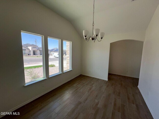 Building Photo - 1313 Meadow Rd