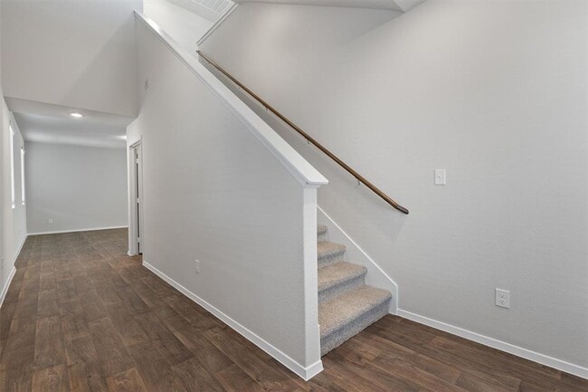 Building Photo - 2713 Derwent Dr