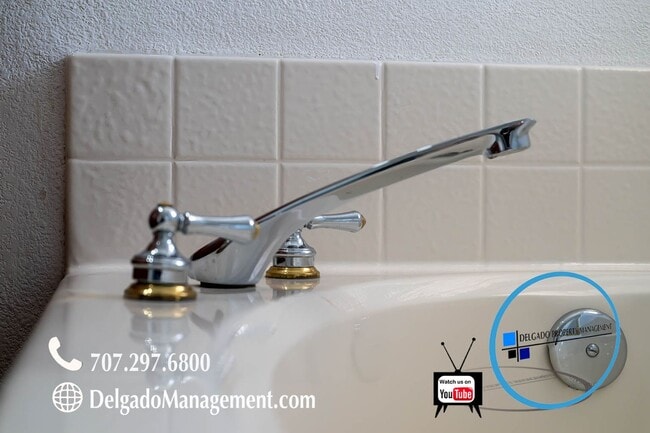 Building Photo - Large 3 bedroom home recently upgraded