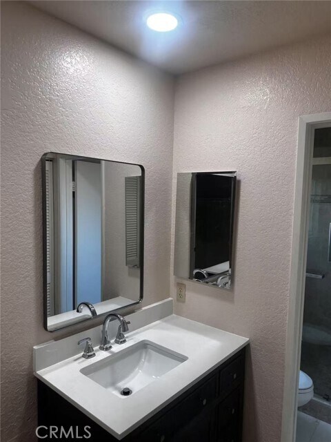 Building Photo - 26002 Dundee Dr